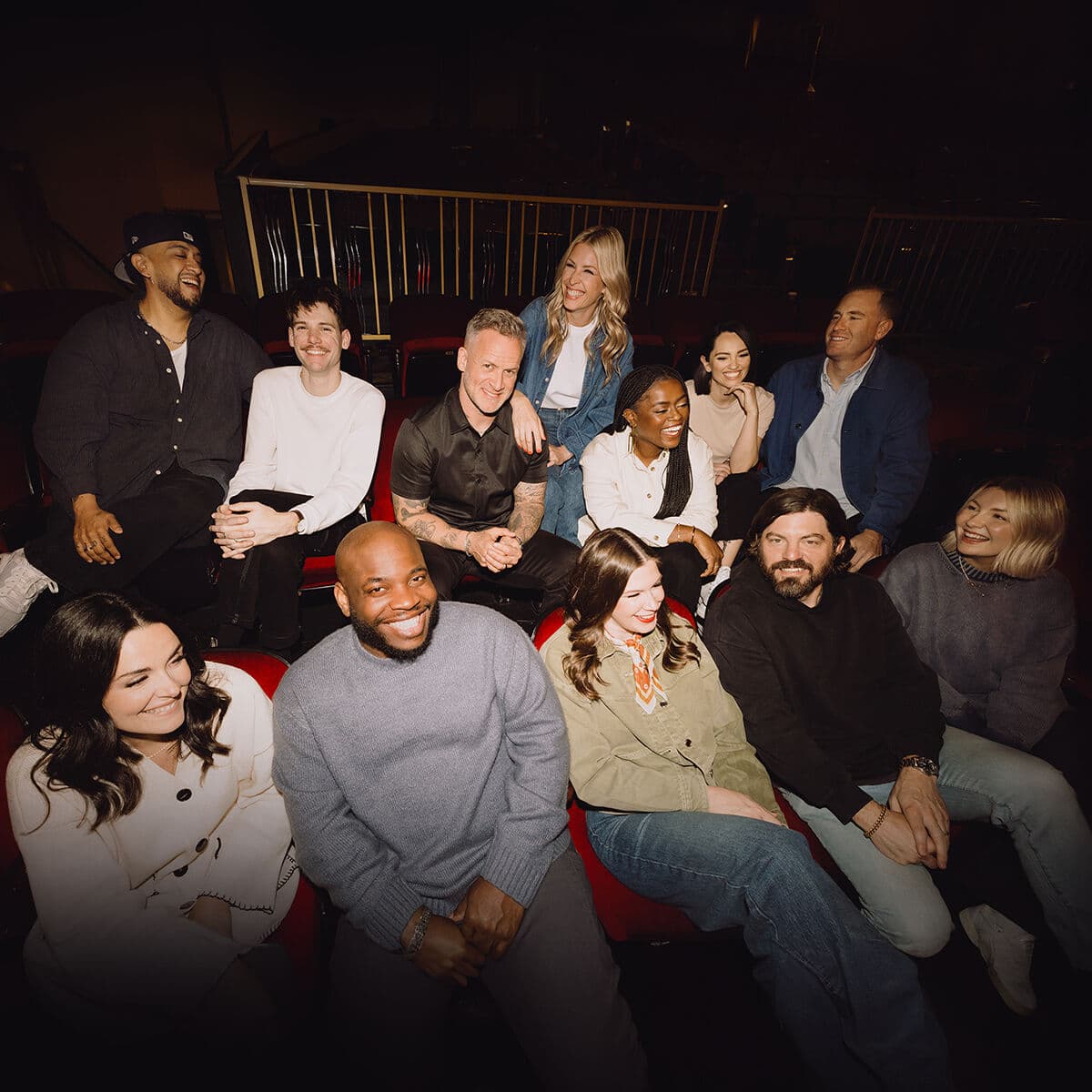 Bethel Music Lança 'Center (Live)' com Abbie Gamboa: Uma Canção de Adoração e Centralidade em Cristo