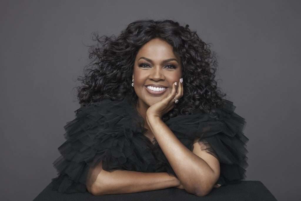 CeCe Winans Lança Novo Álbum Natalino e Inicia Turnê para Celebrar o Espírito do Natal
