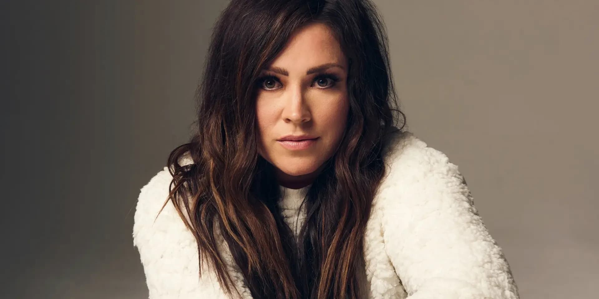 Kari Jobe Lança Coleção Especial de Músicas ao vivo de Sua Turnê Europeia