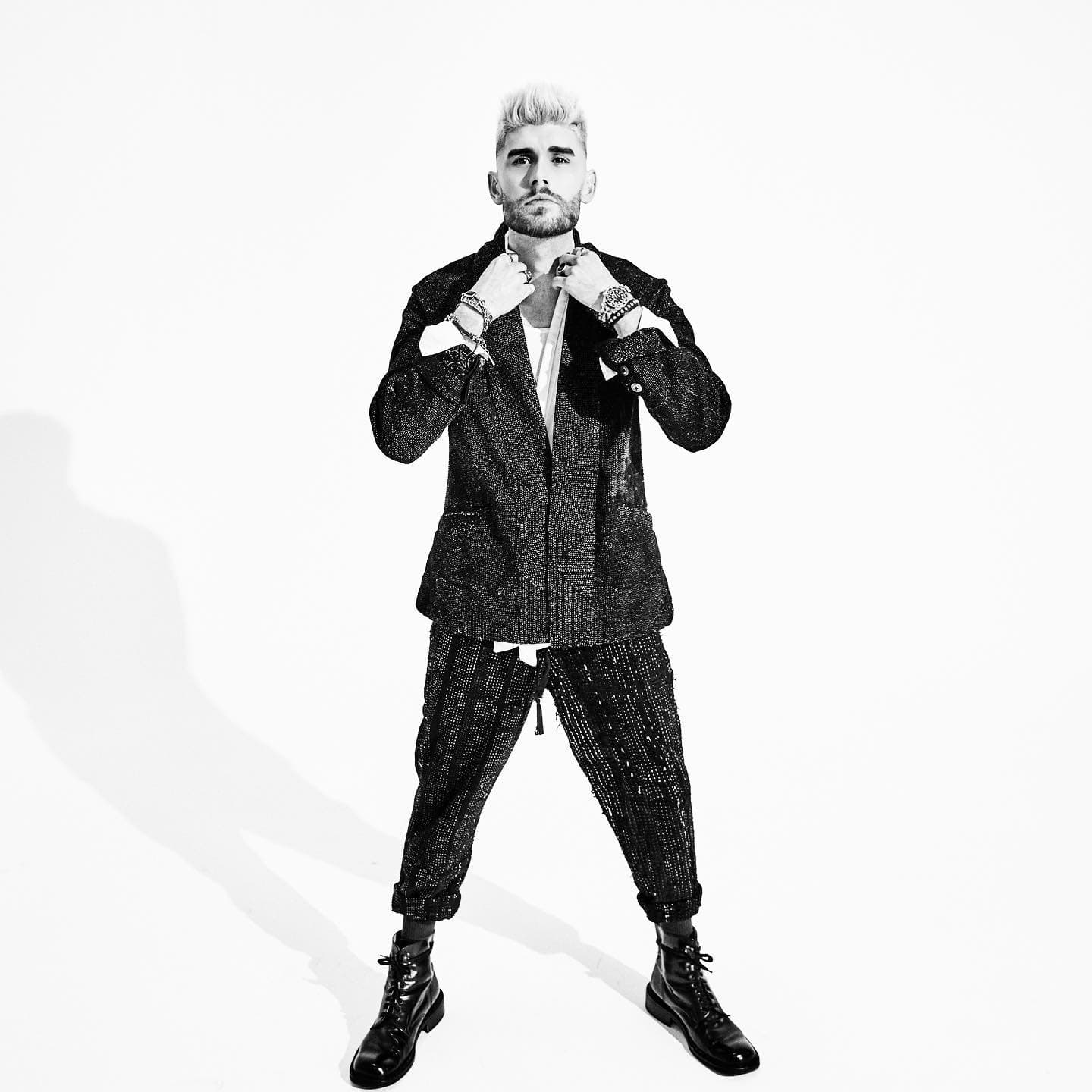 Colton Dixon lança o videoclipe de seu novo single "Up + Up"