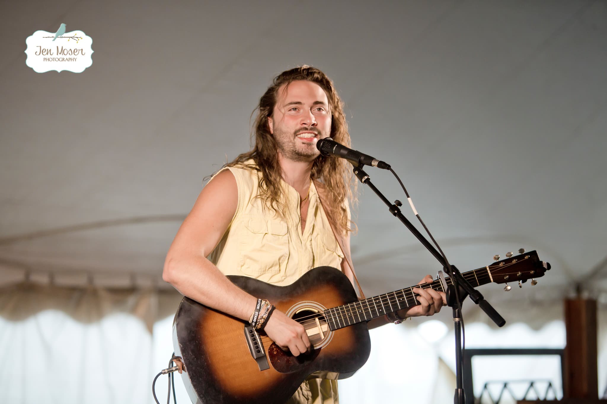 Seph Schlueter encerra 2025 como um dos maiores fenômenos da música cristã contemporânea