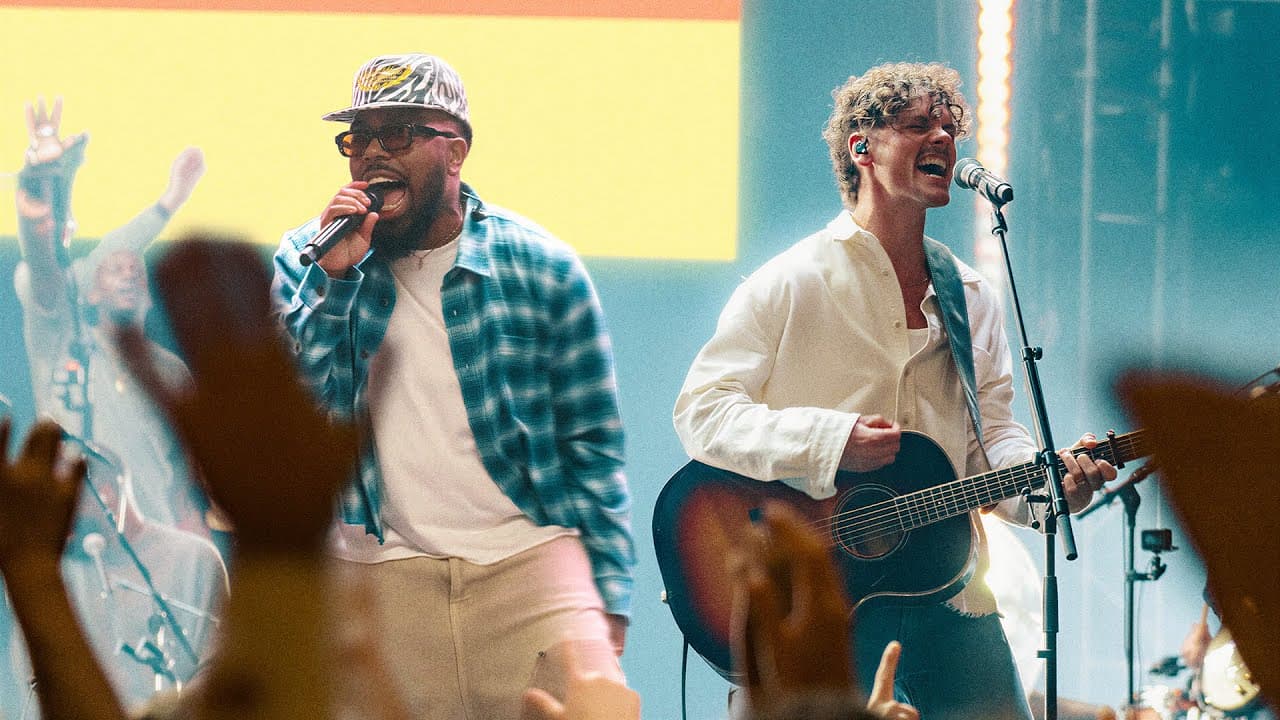 Hino que prega a gratidão genuína e a confiança em Deus alcança o topo das paradas da Billboard