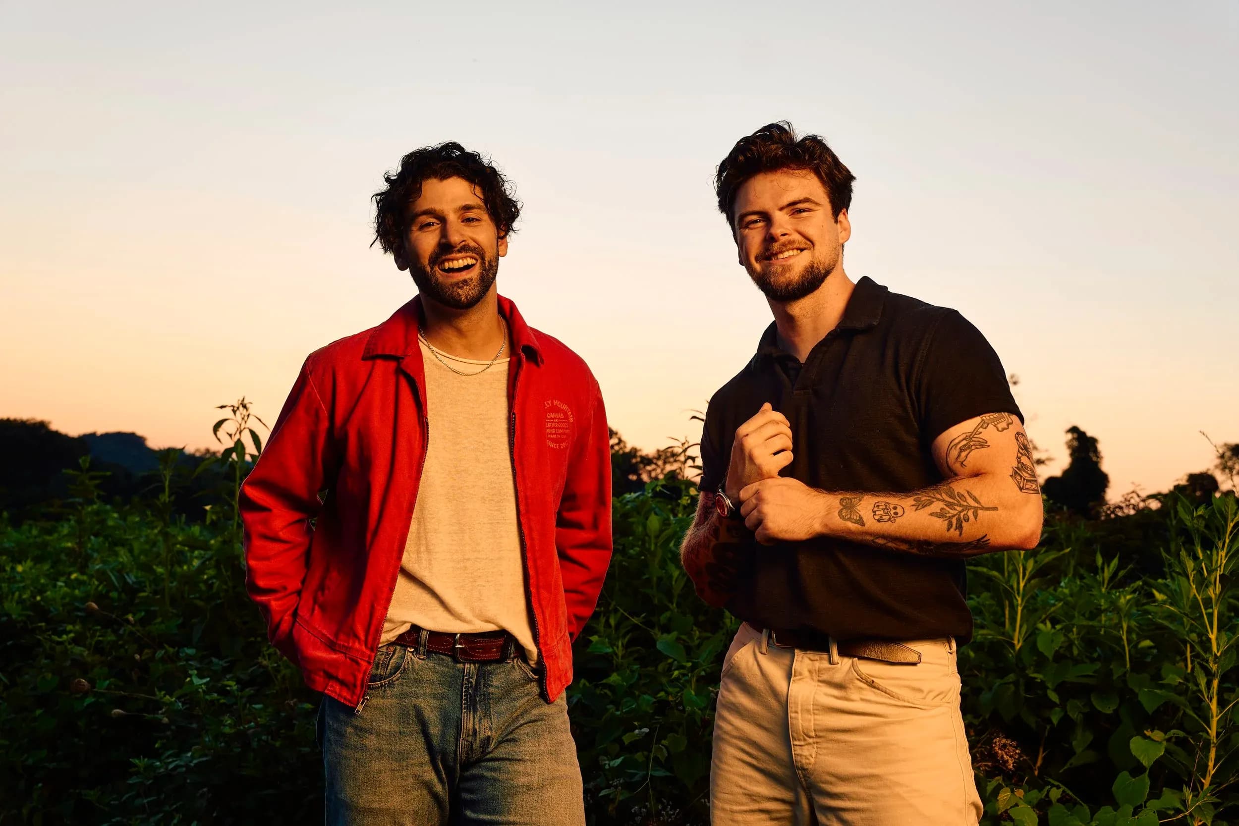 A Consagração e a Fé no Álbum de Estreia da Dupla Caleb & John