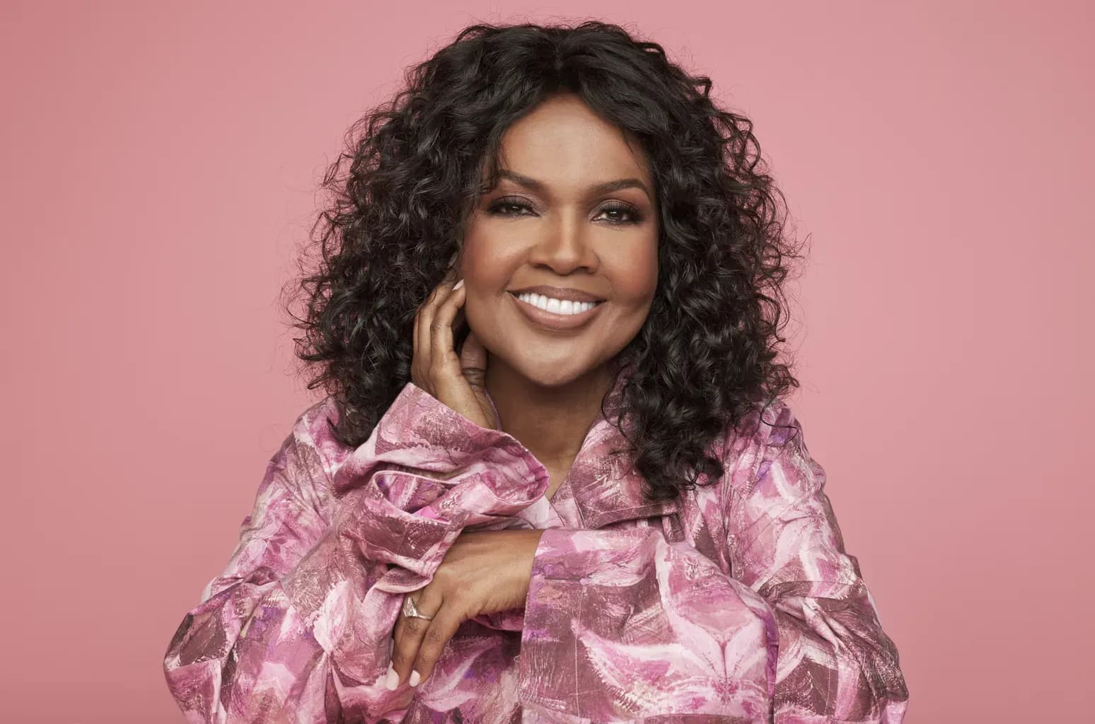 Todo mundo tem algo que Deus quer usar: CeCe Winans traz mensagem impactante sobre propósito e o Espírito Santo