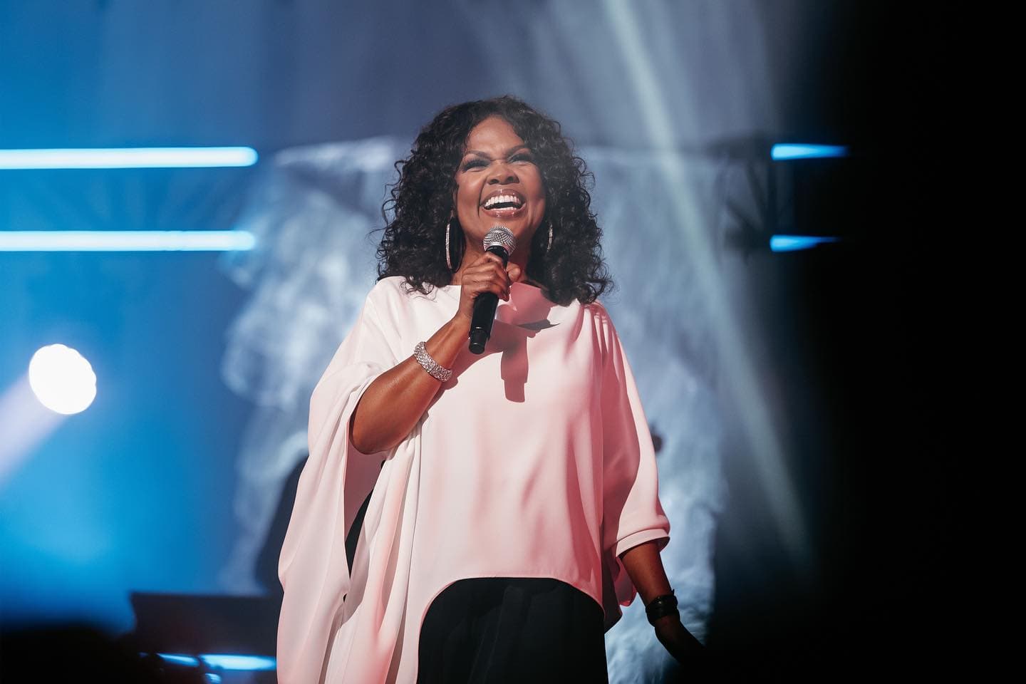 Cece Winans vence em duas categorias no Grammy 2025