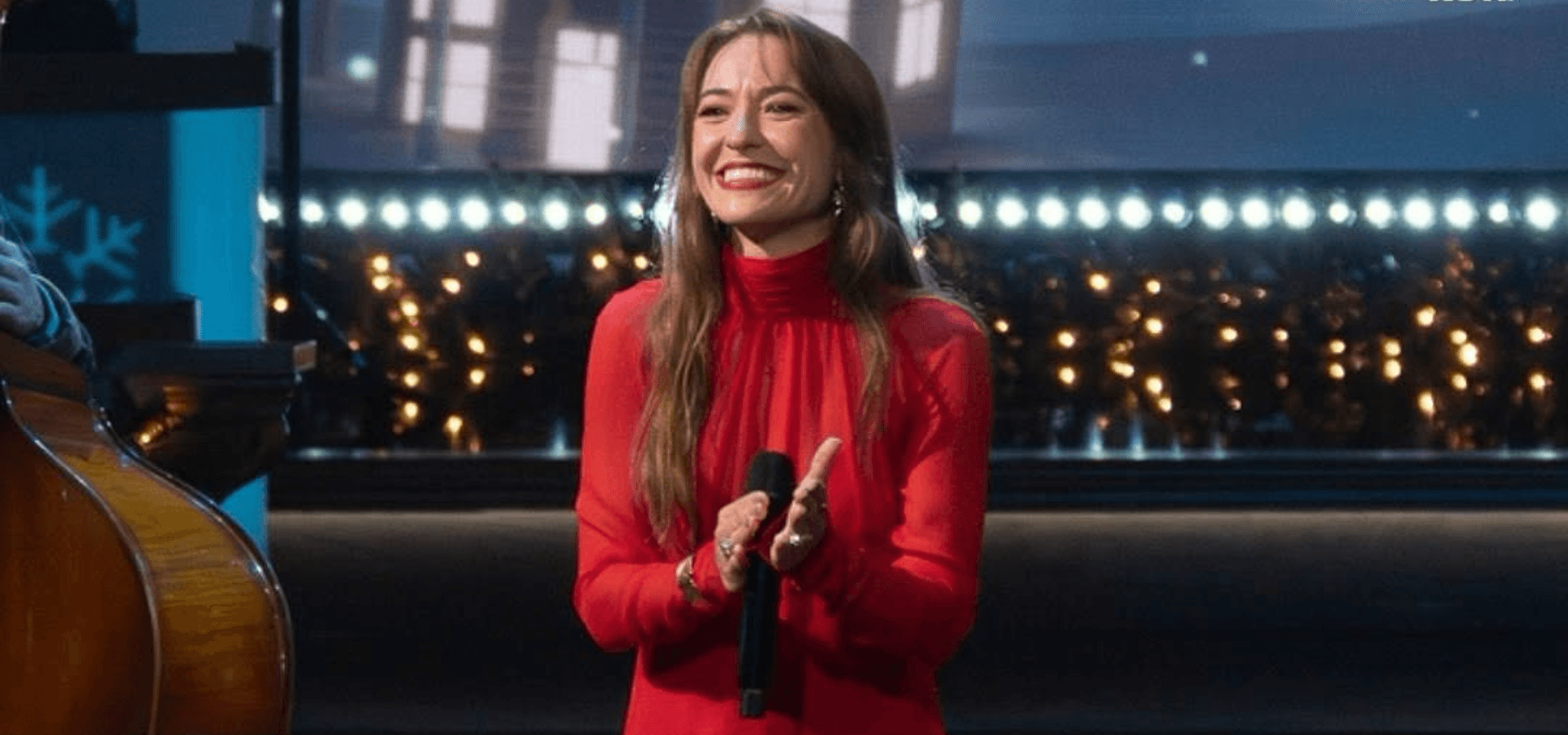 Lauren Daigle é destaque em especial natalino da música country; apresentação já está disponível no Disney+