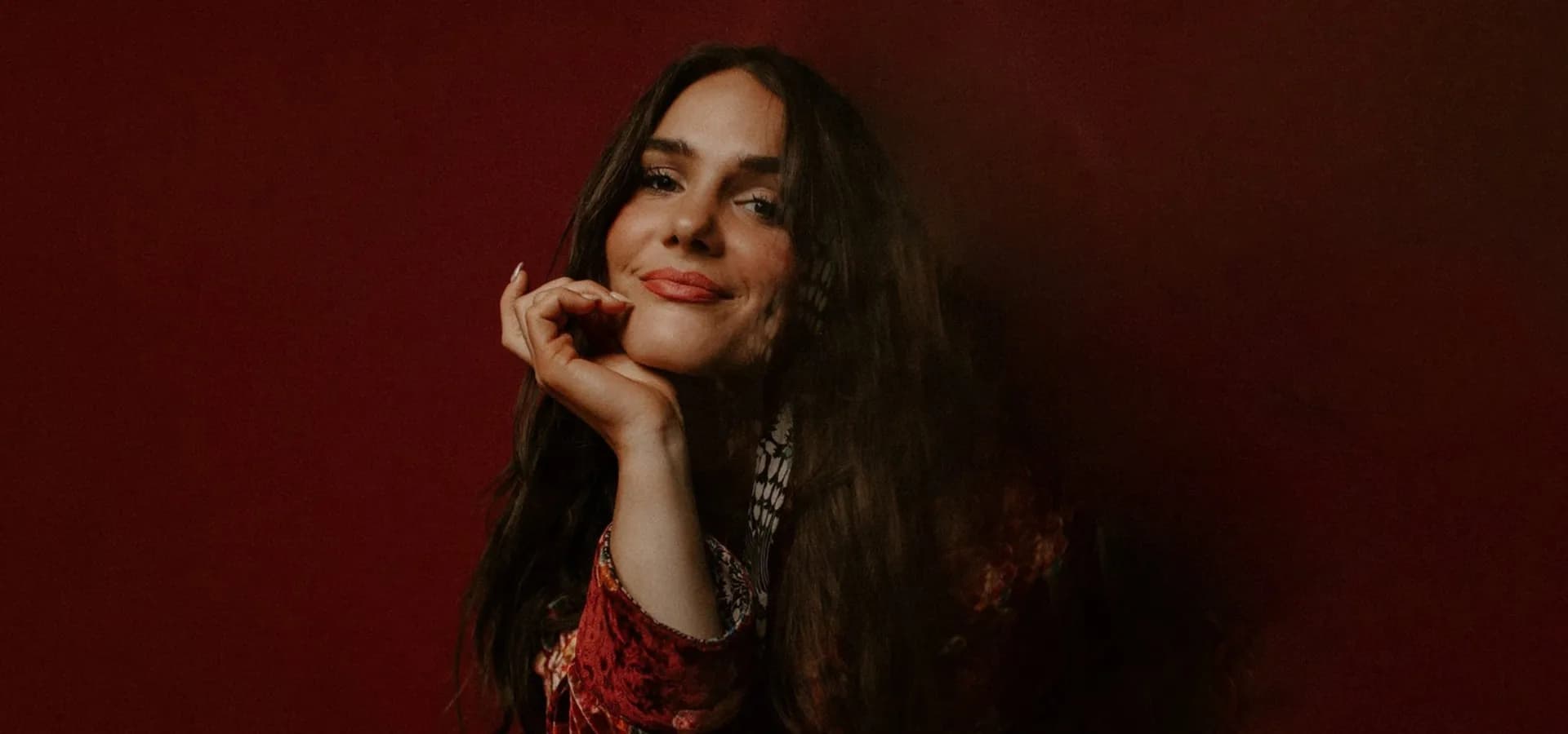 Franni Cash faz estreia nacional na TV com performance de novo single no programa "Fox & Friends"
