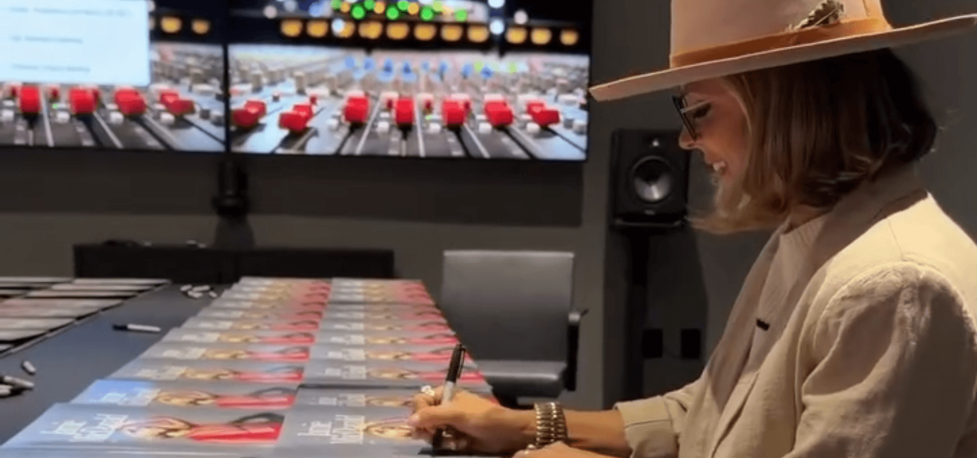 Jamie MacDonald lança versões limitadas em vinil de seu álbum de estreia