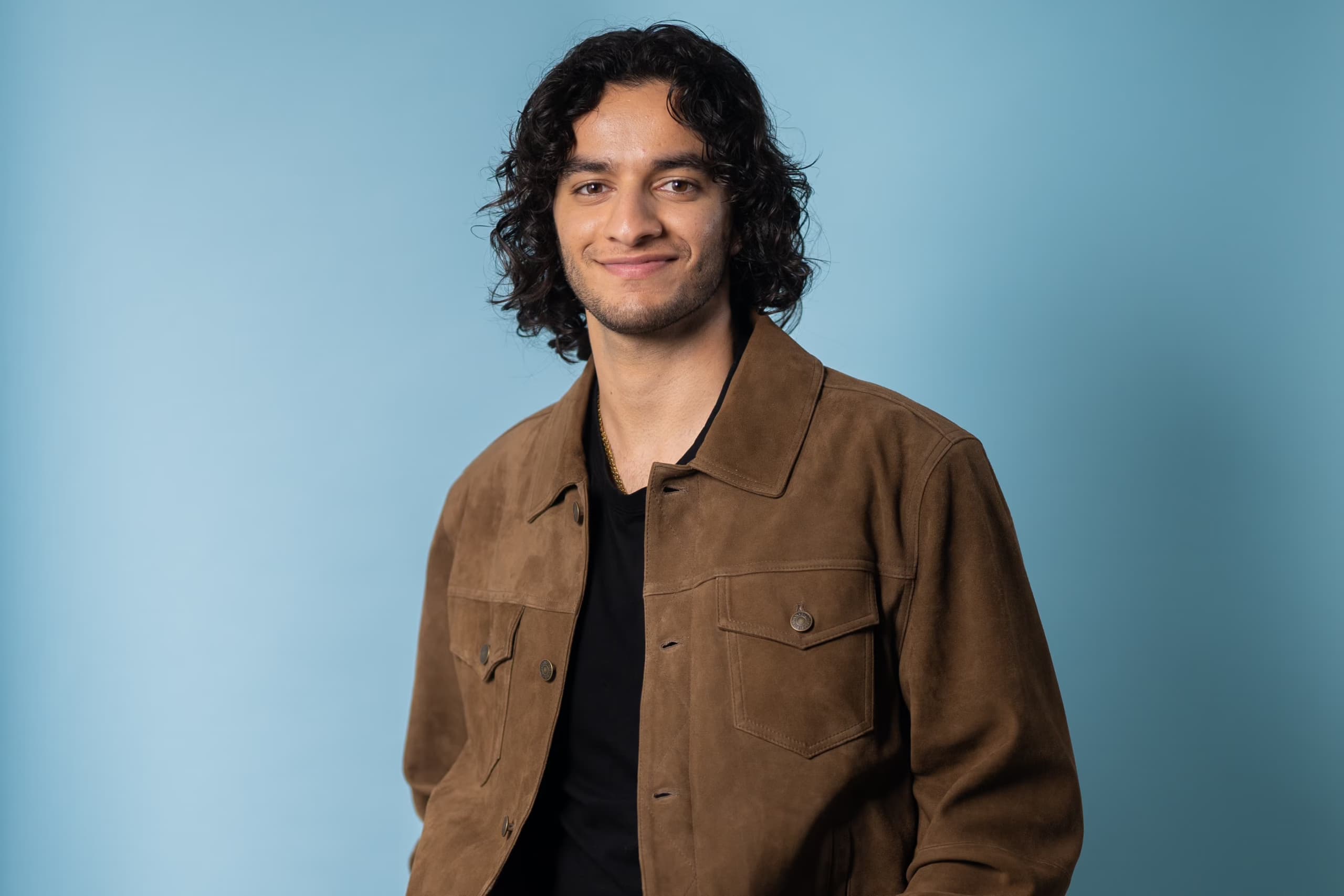 Protagonista de "House of David", celebra o sucesso da série e reflete sobre sua conversão