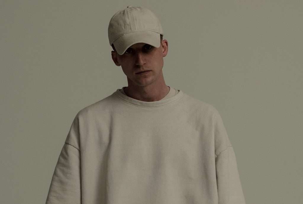 NF rapper de sucesso nas paradas promete nova era musical com projeto que chega em duas semanas