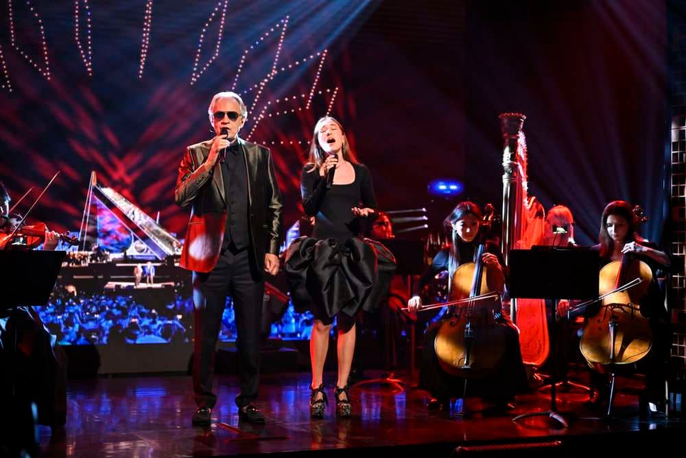 Lauren Daigle e Andrea Bocelli Fazem Apresentação Memorável no The Tonight Show Starring Jimmy Fallon