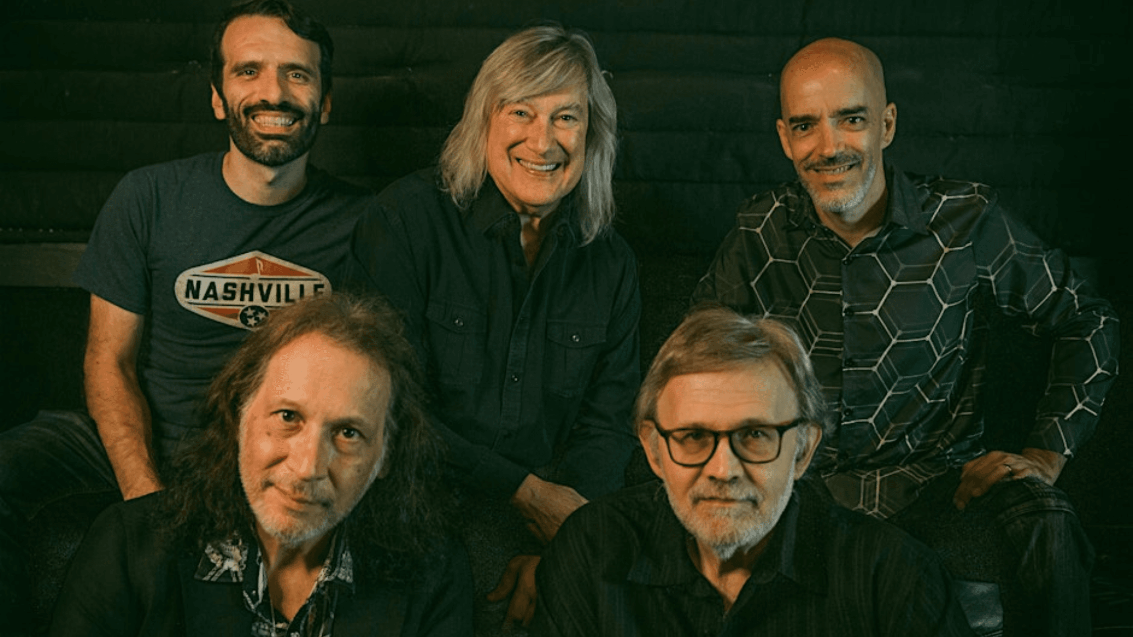 Mais de 50 anos após revolução do rock cristão, Petra aborda polêmicas do passado e celebra novo filme inspirado em suas canções