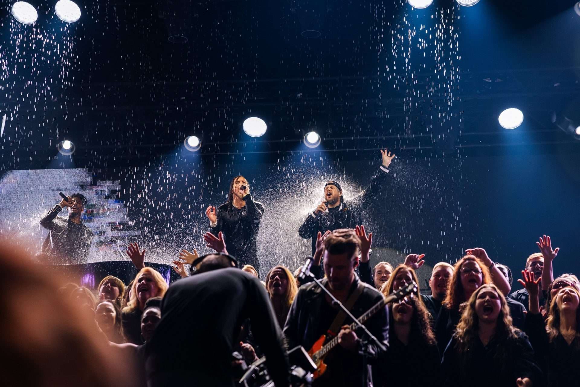 GMA Dove Awards 2025: Brandon Lake e Forrest Frank lideram a lista de vencedores em noite histórica