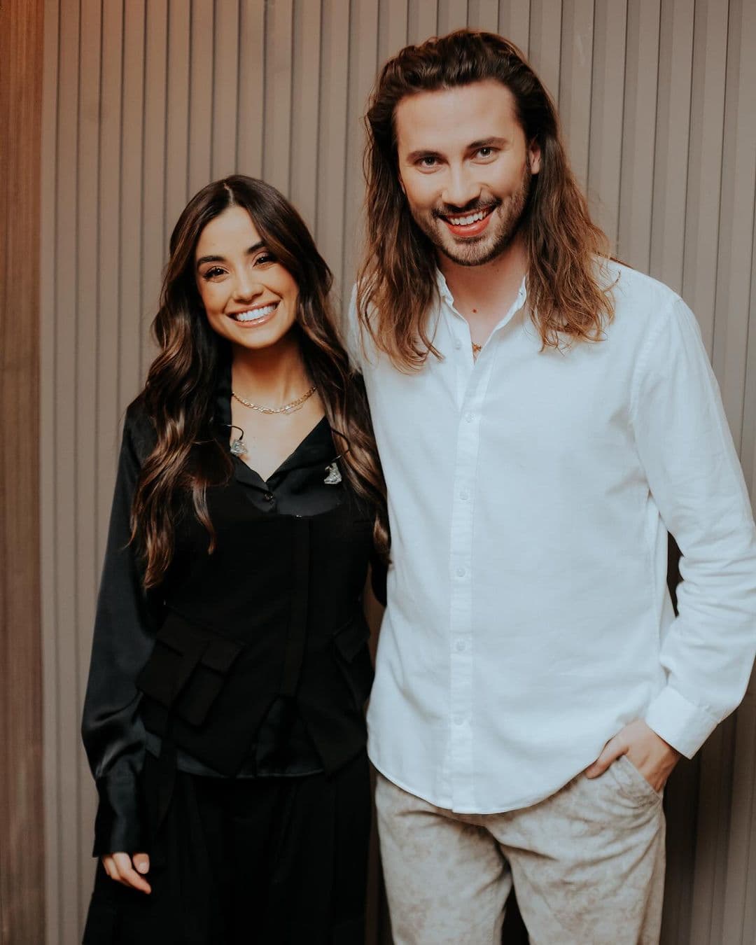 Seph Schlueter, Isadora Pompeo Lançam “Bênçãos Que Não Têm Fim / Counting My Blessings (Ao Vivo)”