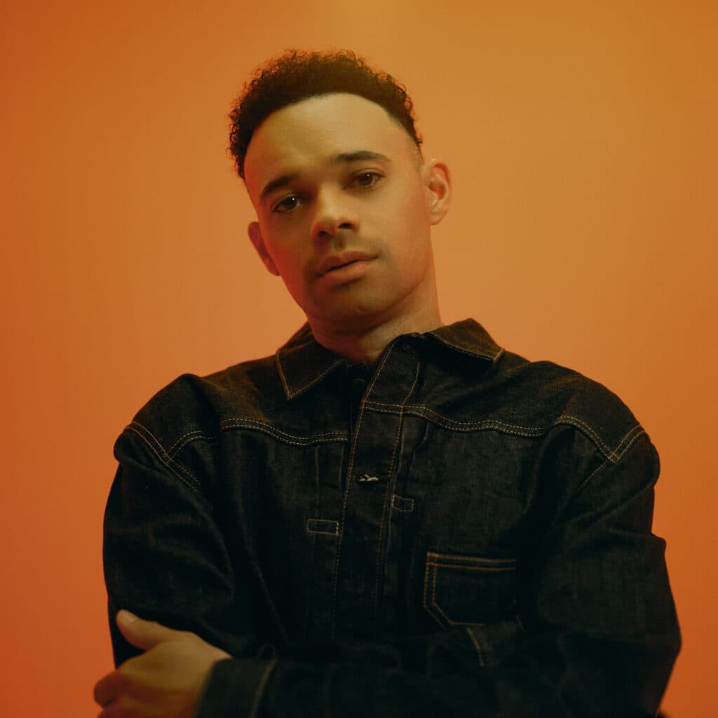 "UP" O mais novo single de Tauren Wells contagia os ouvintes da Criativa Radio