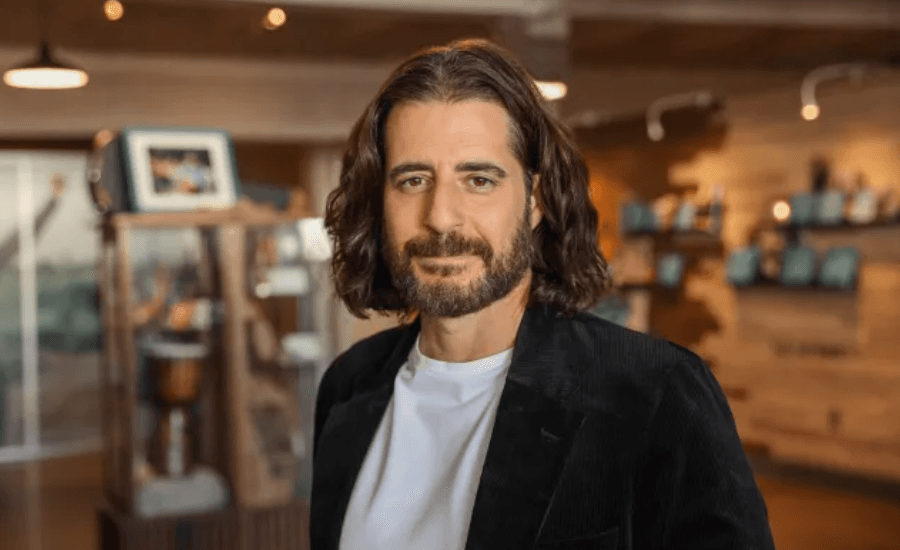 Jonathan Roumie, de “The Chosen,” reflete sobre o resgate do sagrado no Natal em meio ao consumismo moderno