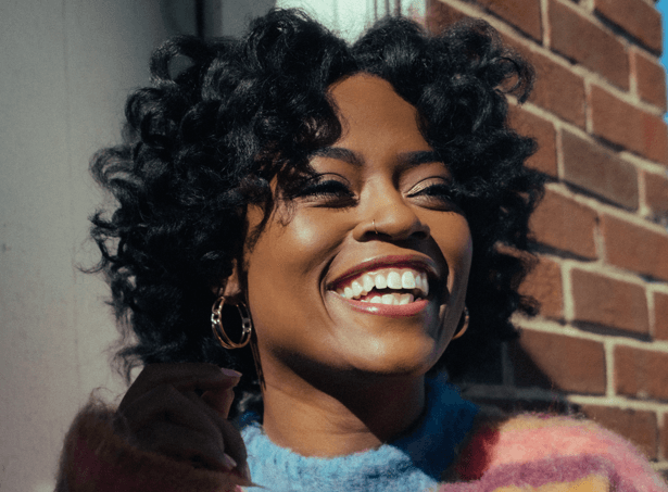 A cantora da Bethel Music Zahriya Zachary apresenta uma prévia emocionante de seu primeiro álbum completo