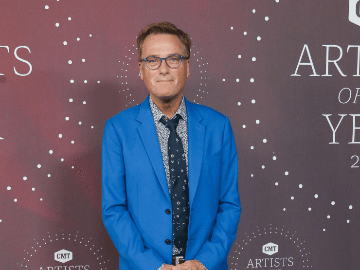 Michael W. Smith compartilha vídeo ao vivo de “Above All”