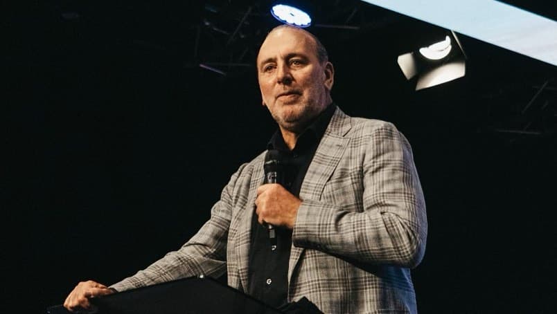 Fundador da Hillsong denuncia supostos “ataques” do governo e afirma: “O diabo atacou uma parceria fundamental”