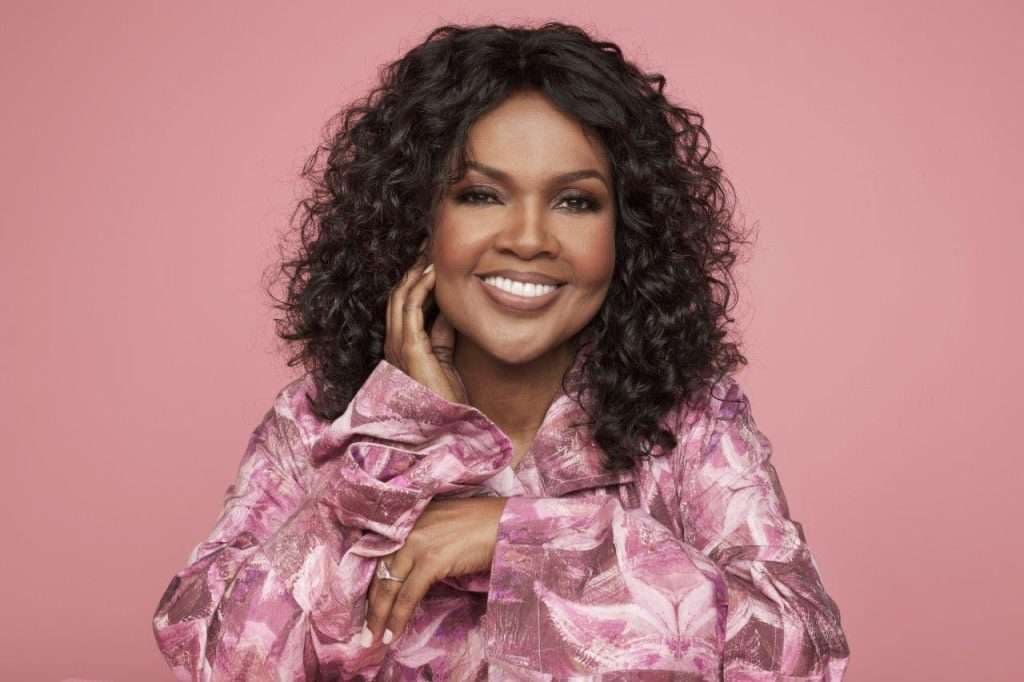 CeCe Winans Canta Seu Mais Recente Single "That’s My King" no 'The Kelly Clarkson Show'