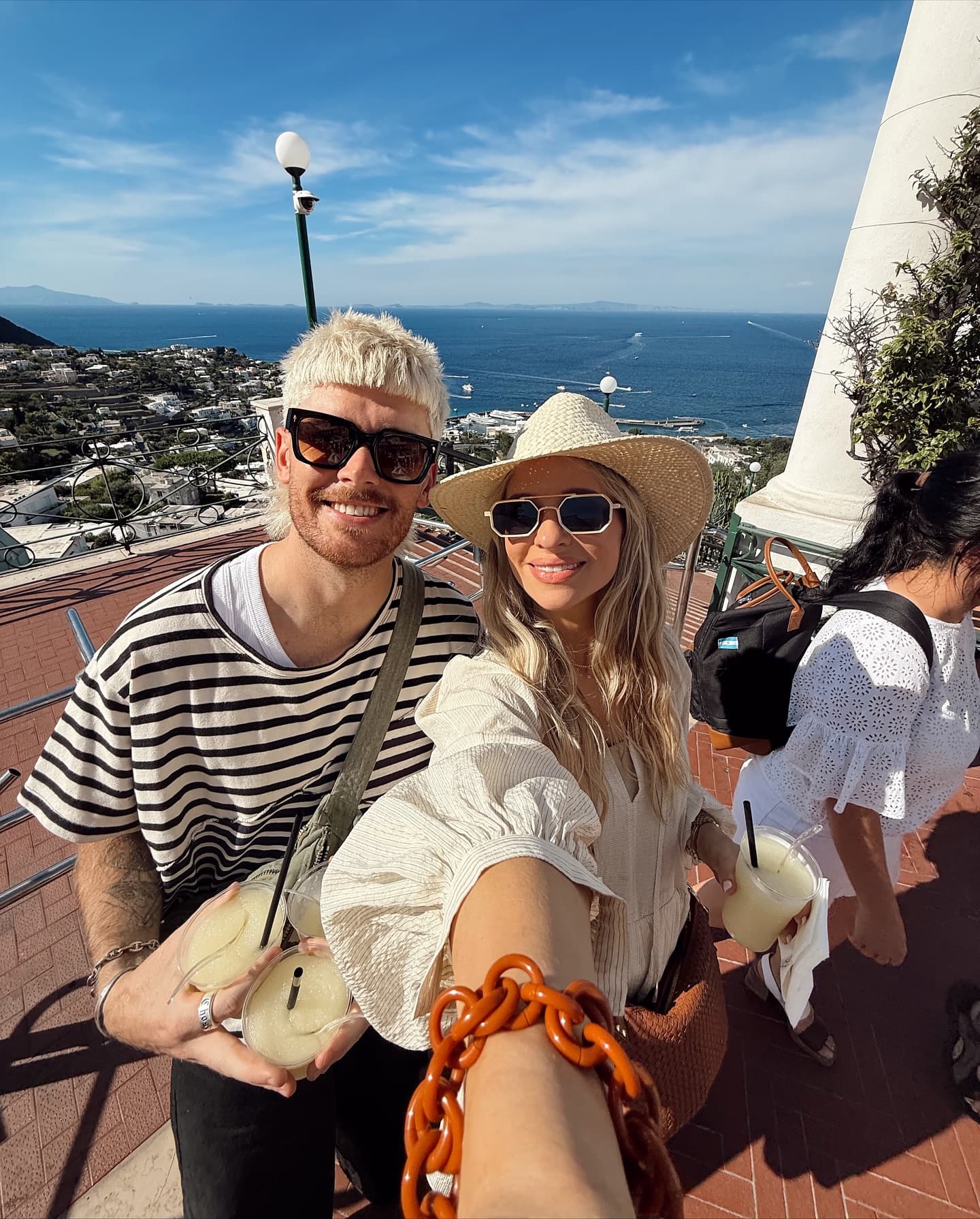 Colton Dixon celebra 10 anos de casamento com homenagem à esposa Annie Dixon