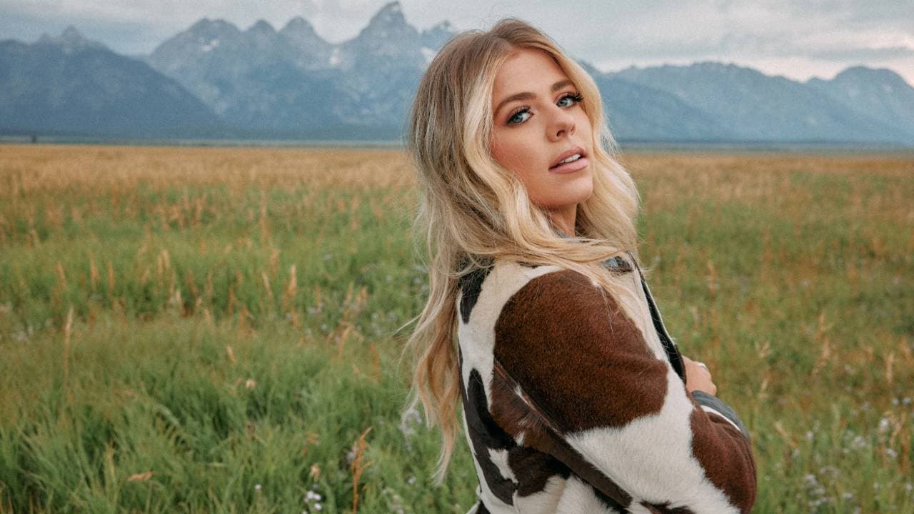 Anne Wilson revela a tão esperada lista de faixas de seu próximo álbum REBEL
