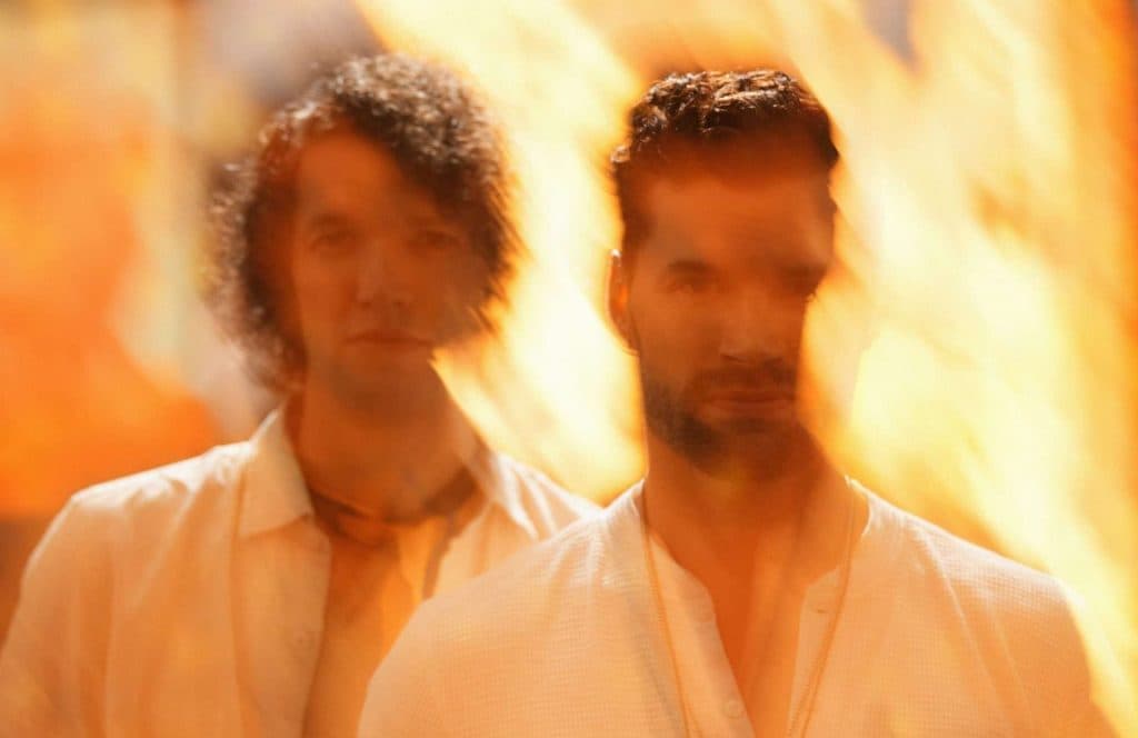 for KING + COUNTRY lança versão em língua de sinais de “World on Fire”
