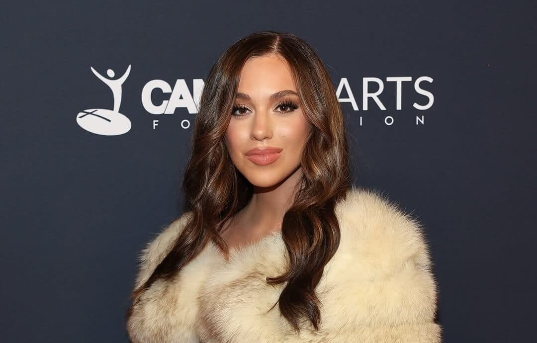 Megan Woods fala sobre o novo EP “The Truth” nos bastidores do GMA Dove Awards 2025