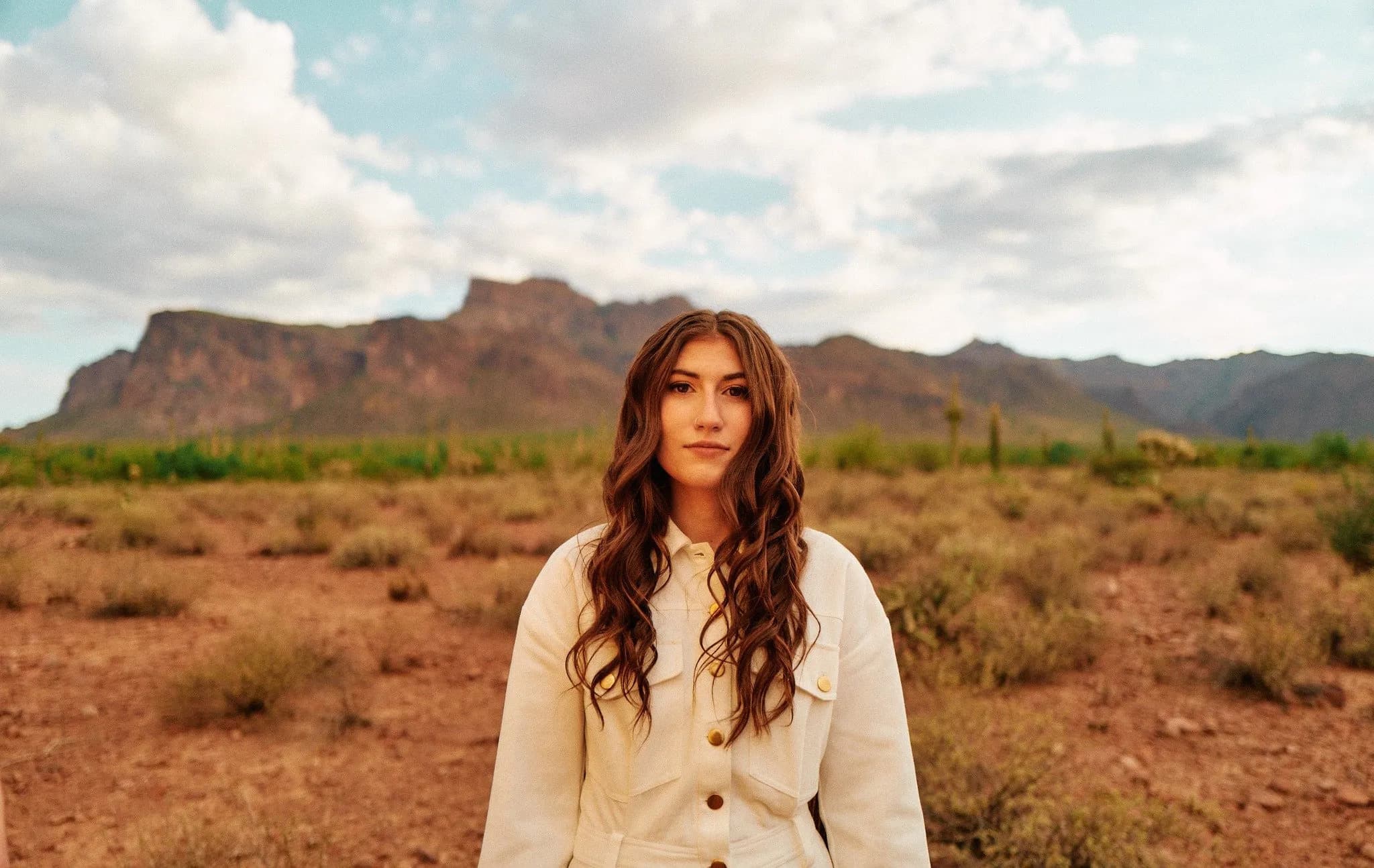Premier Criativa: "When I Fall" Novo Single de Katy Nichole Celebra a Fidelidade de Deus em Todas as Circunstâncias