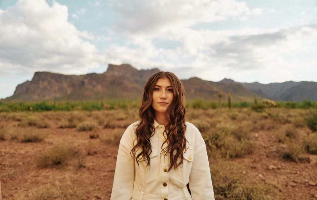 Katy Nichole estreia “My God Can” com Naomi Raine