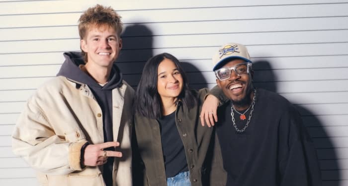 ELEVATION RHYTHM e FORREST FRANK colaboraram para lançar "PRAISES (remix)