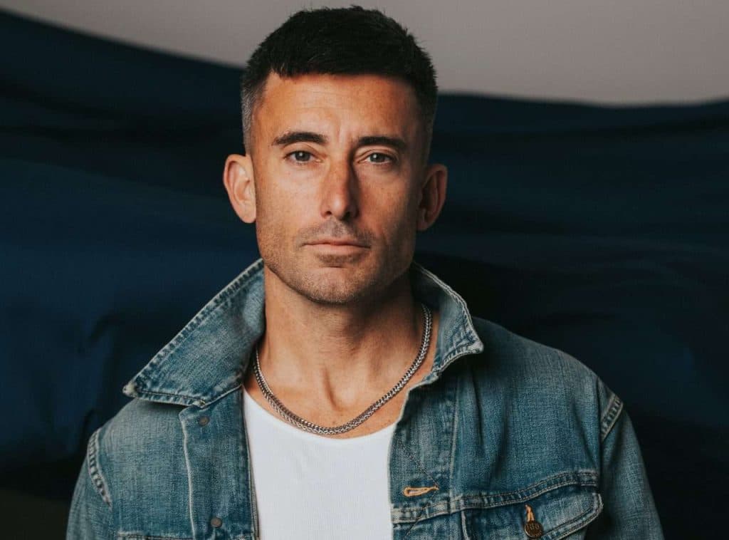 Phil Wickham anuncia novo single "Song of the Saints" para 11 de julho e prepara lançamento de álbum para setembro