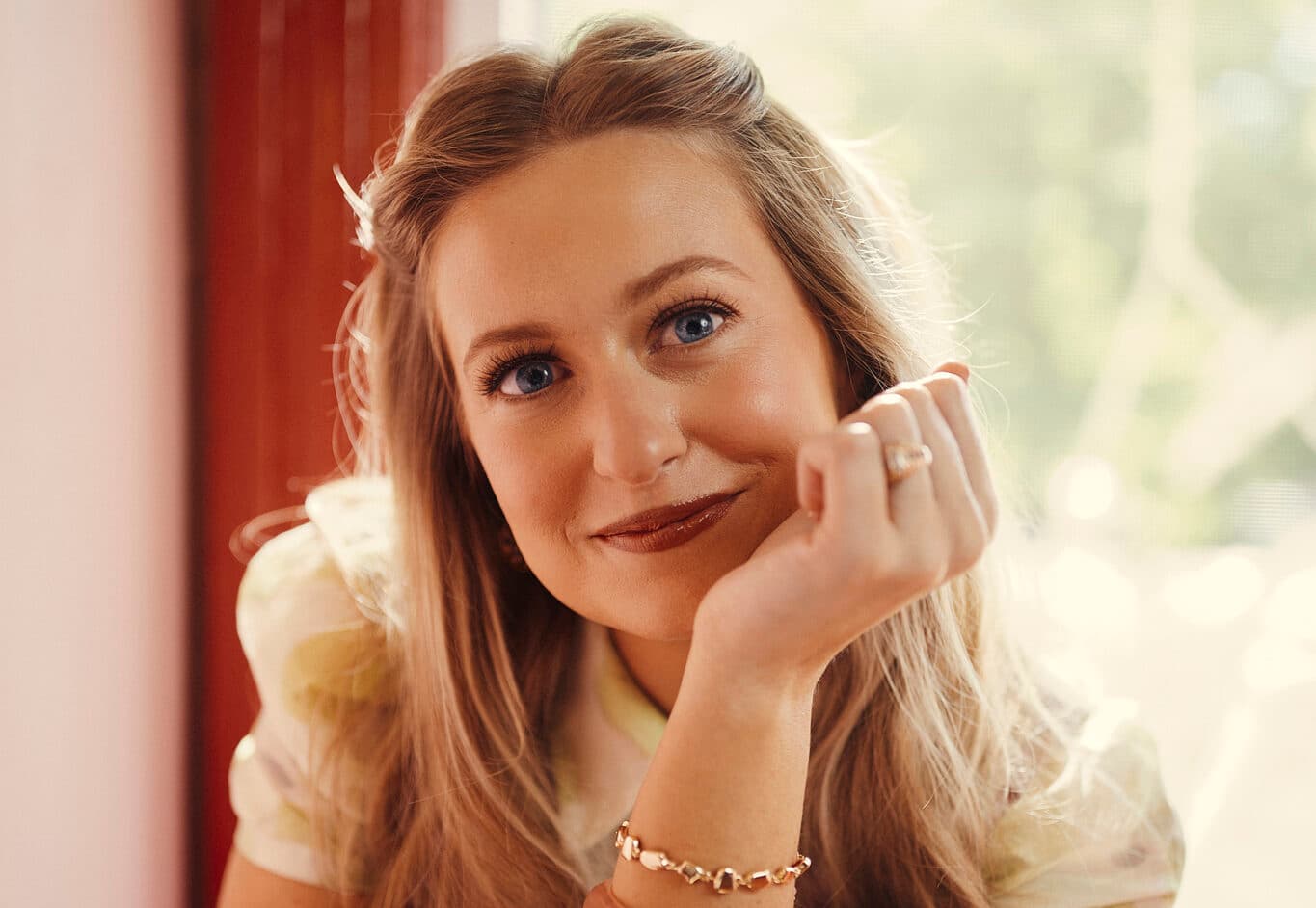 Revelação na música cristã, Rachel Purcell lança o EP 'Keep Going' após período de superação pessoal