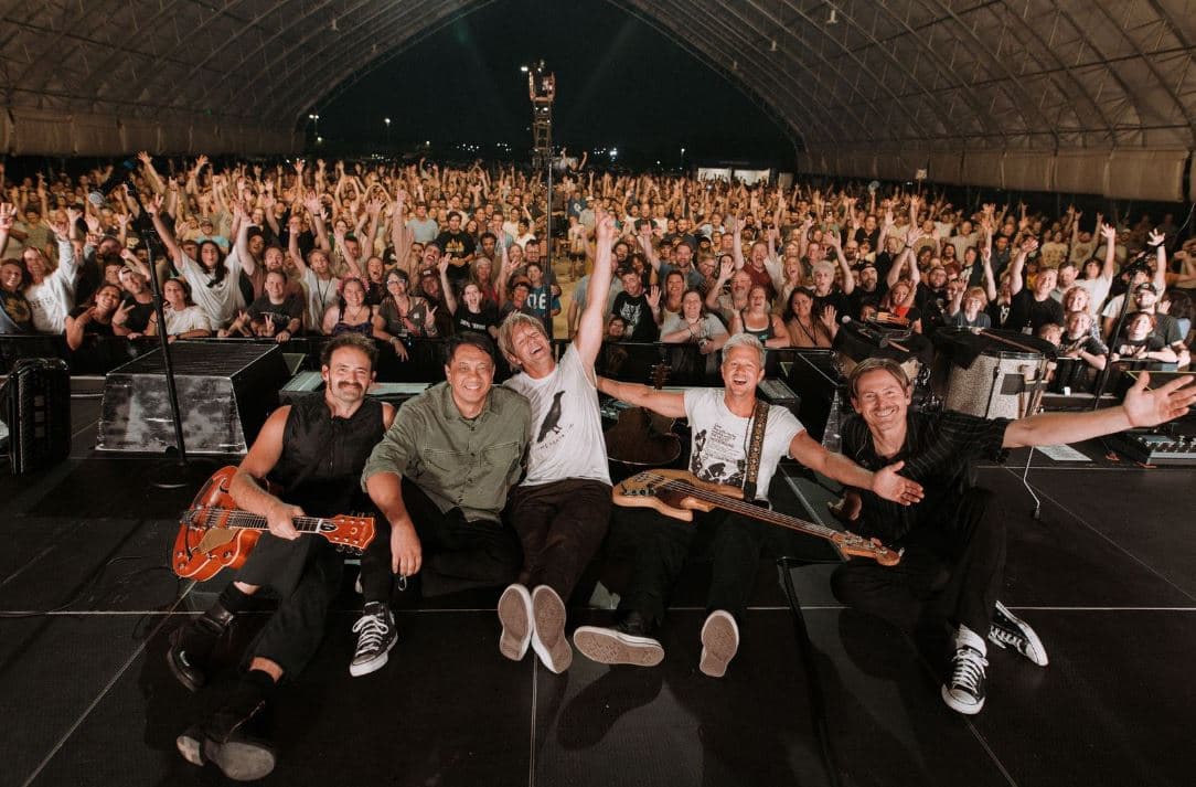 Switchfoot esgota estreia da turnê 'Forever Now' e celebra novo álbum de rock