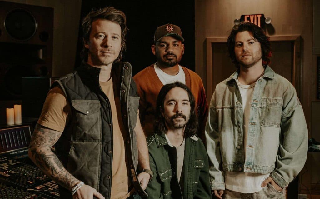 Tenth Avenue North lança clipe oficial de “Between The Pictures (Beautiful Life)” com Natalie Layne