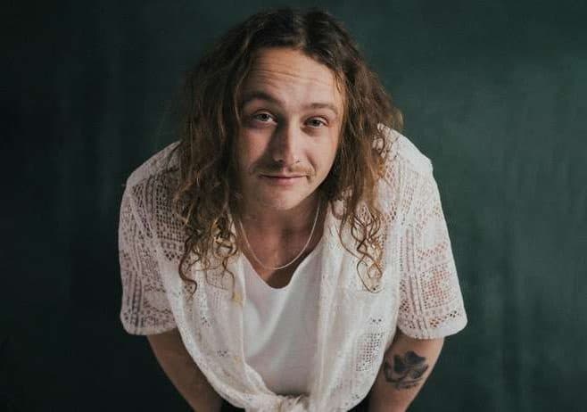 Benjamin William Hastings Lançará Novo Álbum em 4 de Outubro