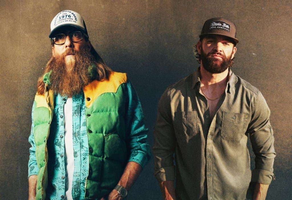 Crowder e Dylan Scott Unem Vozes em Nova Versão Inspiradora de 'Somebody Prayed'