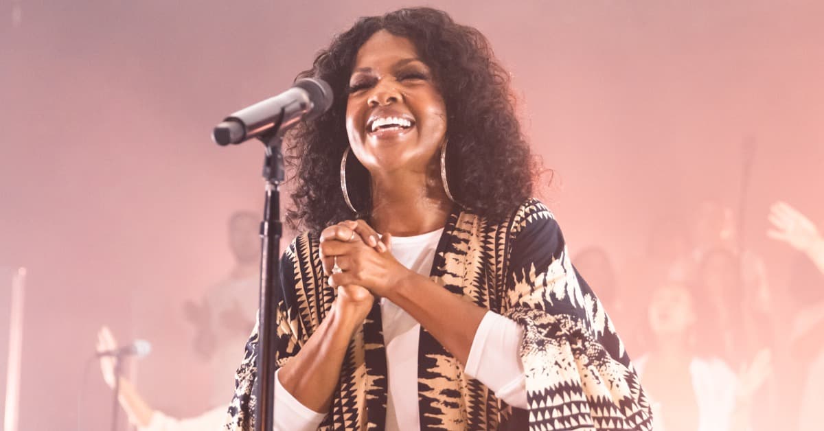 CeCe Winans lança canção-tema da segunda temporada de Casa de Davi
