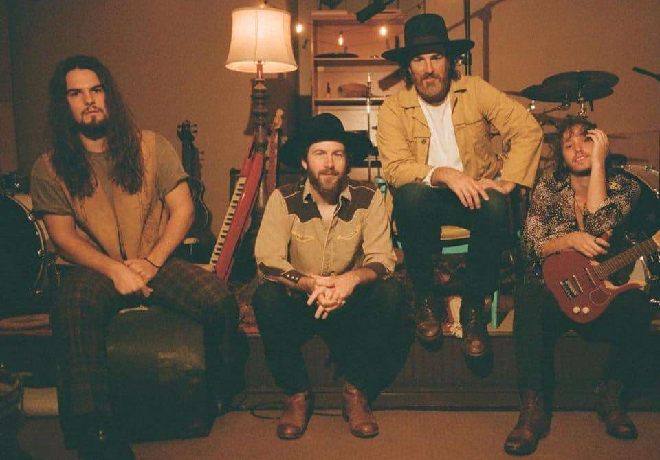 Banda cristã duas vezes indicada ao Grammy reforça que a luz sempre vence a escuridão em novo single