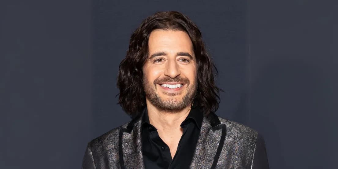 Jonathan Roumie revela como 'The Chosen' tem convertido ateus e relata peso espiritual de viver Jesus