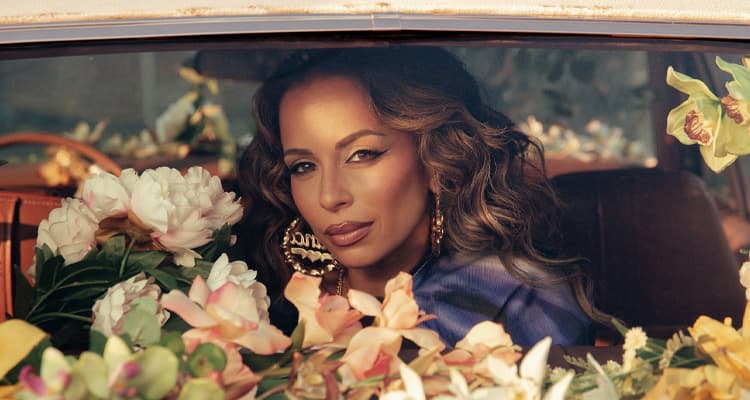 Blanca anuncia novo álbum “Full Bloom” com lançamento marcado para 17 de outubro de 2025