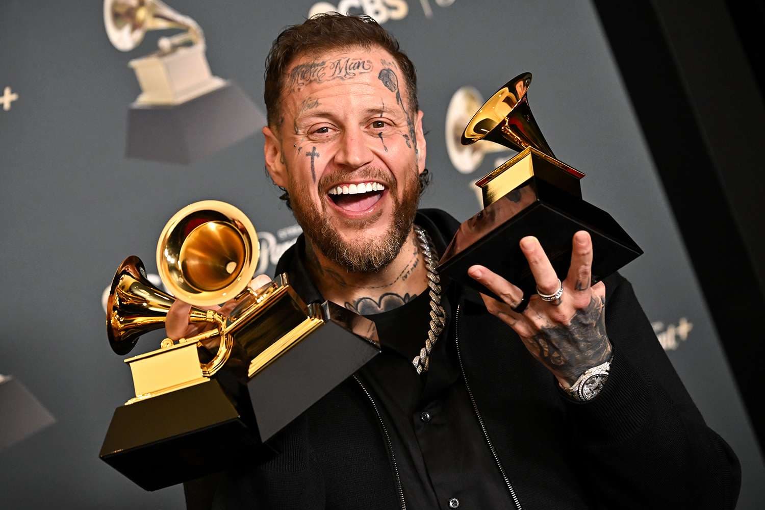 Jelly Roll doa prêmio Grammy para centro de detenção juvenil onde esteve preso na adolescência