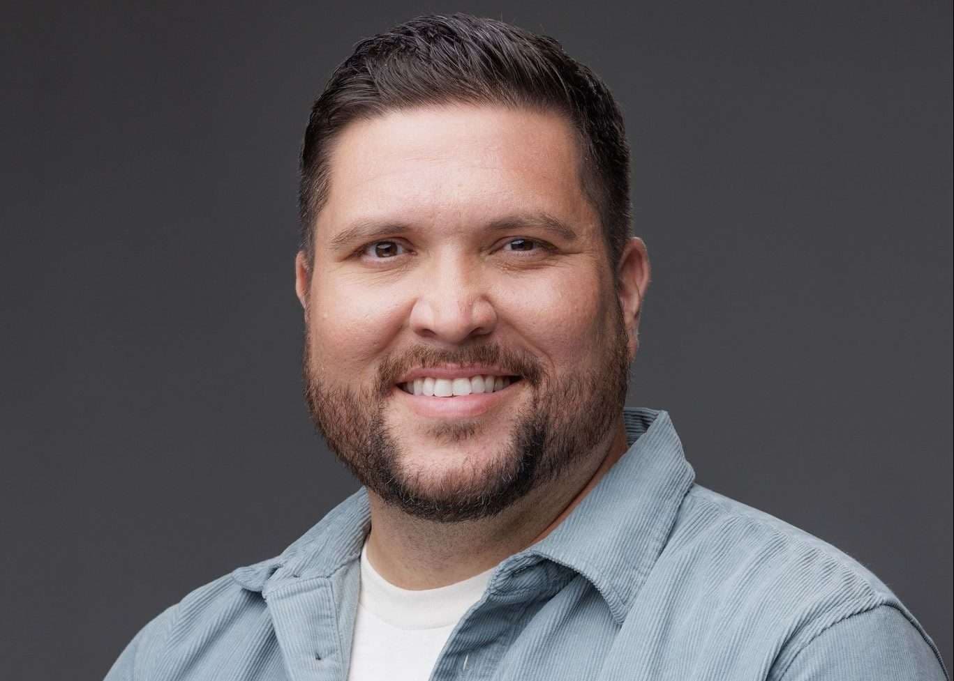 Micah Tyler lança hino de fé que confronta os padrões de perfeição