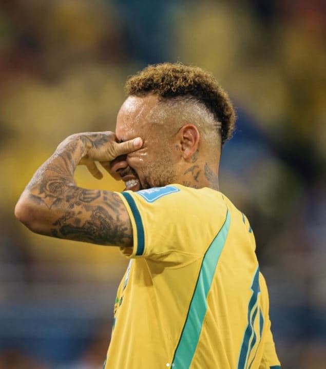 Neymar anuncia aposentadoria da Seleção após eliminação e encerra ciclo marcado pela fé