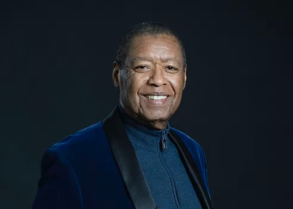 Ron Kenoly: a trajetória do ícone da música gospel mundial e pioneiro da adoração moderna