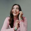 Após lançar álbum sobre alegria, cantora cristã enfrenta ano de crises de saúde e perda da voz