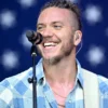 Brandon Lake se une a estrelas do country em retiro de composição