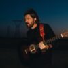 Após conquistar hit de ouro, líder de louvor da Bethel Music lança nova música que ecoa como um grito de renovo para a Igreja