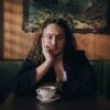 Ex-vocalista do Hillsong desabafa sobre trauma emocional dois anos após acidente grave com a filha