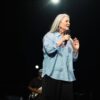 Liderança da Hillsong revela milagre com a mãe de 90 anos  e emociona ao relatar superação de câncer em estágio terminal